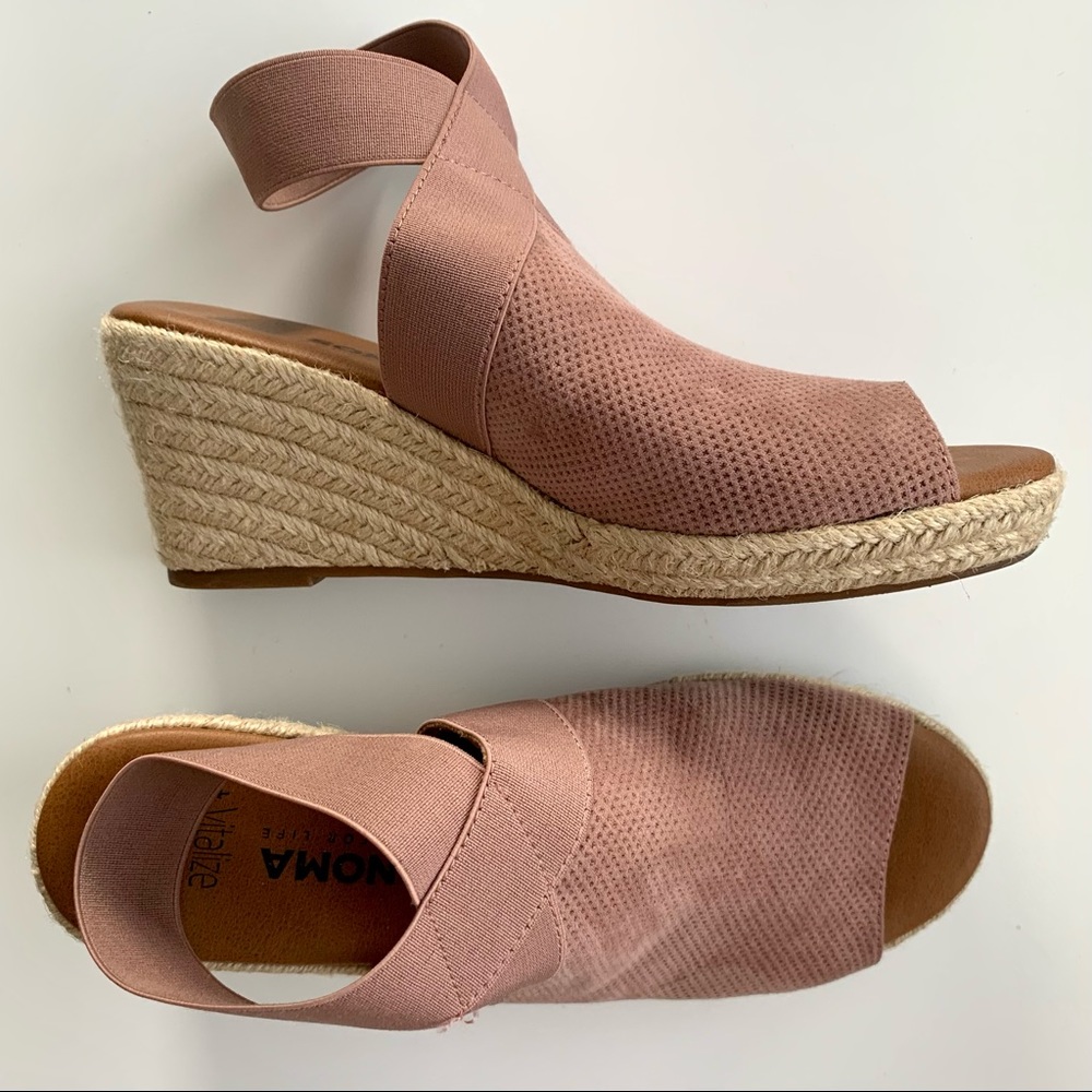 Gentle Souls Dusty Pink Slingback Wedges with Comfort Soles by Kenneth Cole